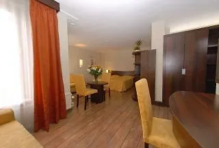 Damrak Otel 3*